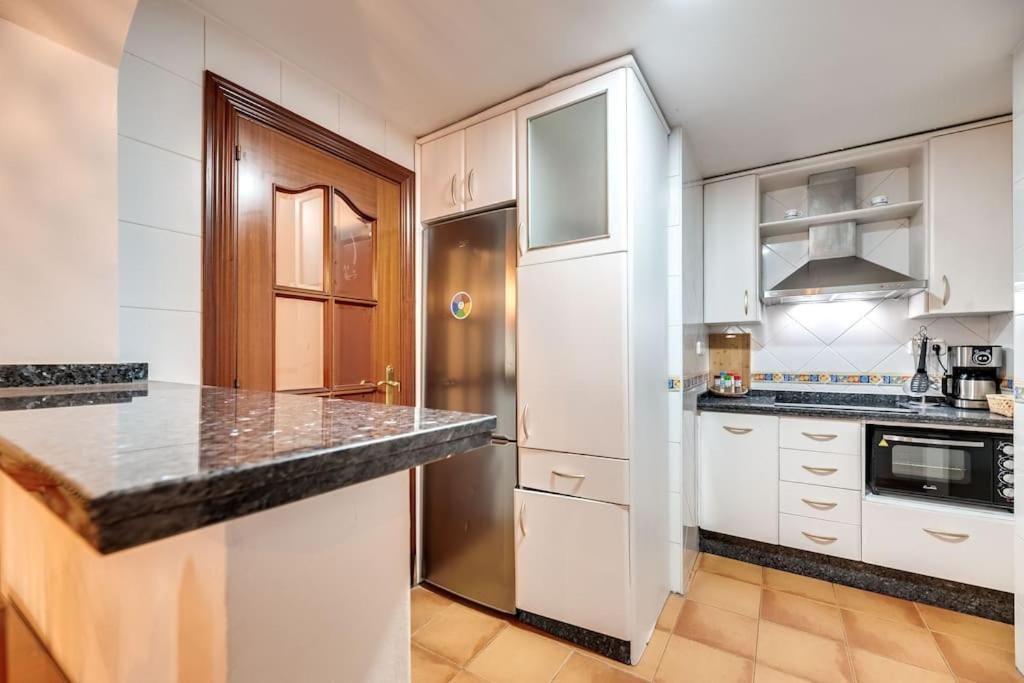 Encantador Apartamento Cerca Del Mar Малага Экстерьер фото