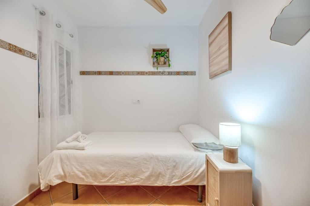 Encantador Apartamento Cerca Del Mar Малага Экстерьер фото
